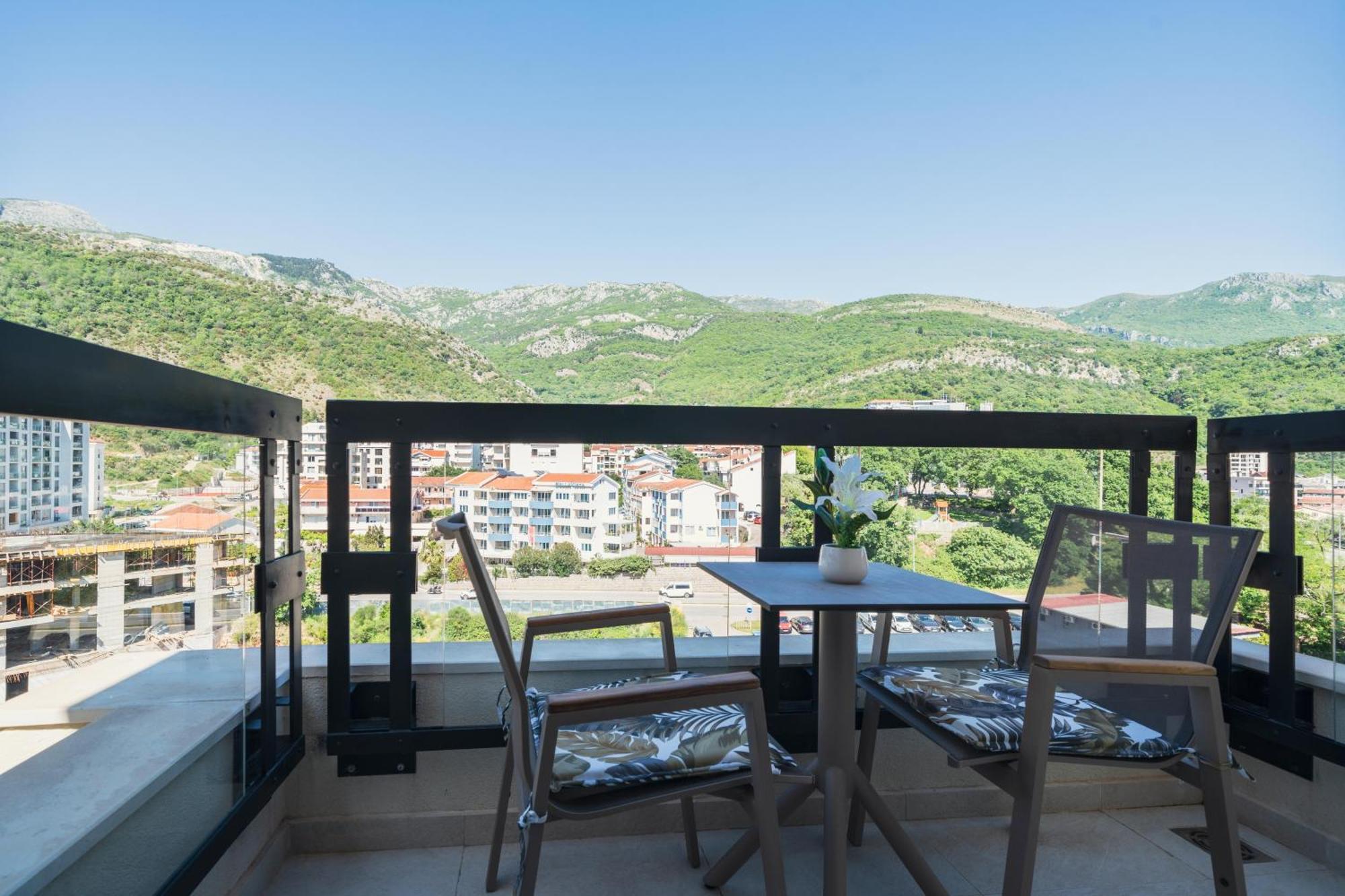 Invictus Hotel Budva Exterior photo